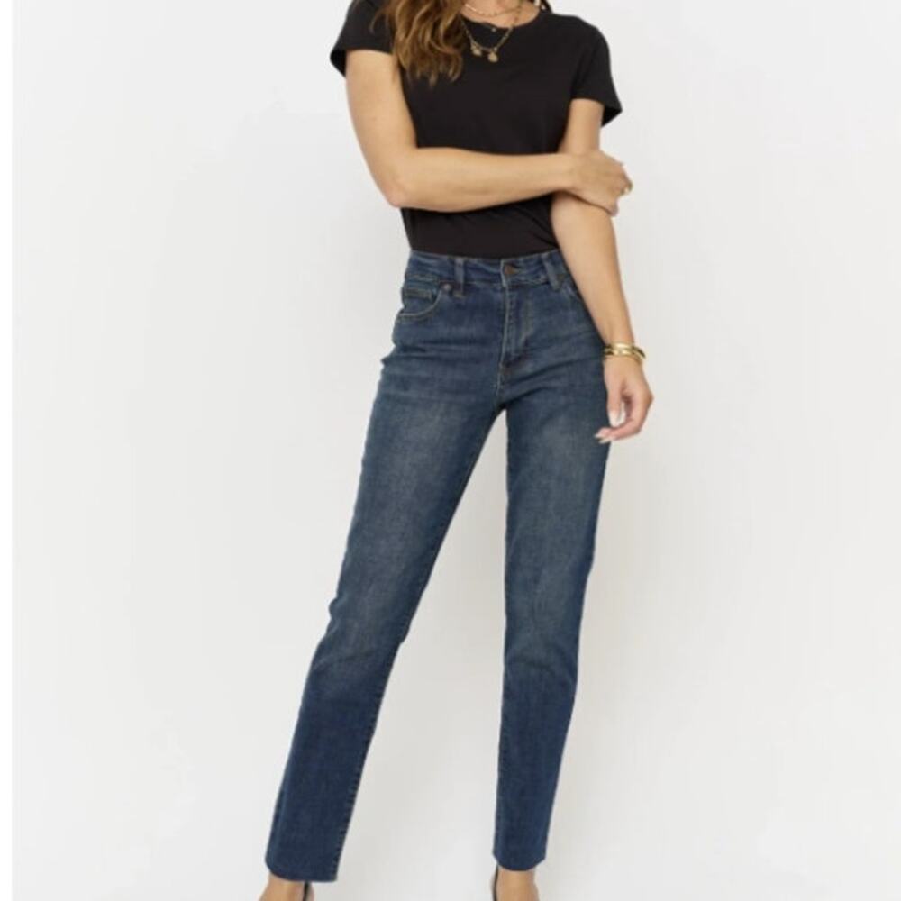 High-Rise Straight Leg Women's Jeans - Dark Blue